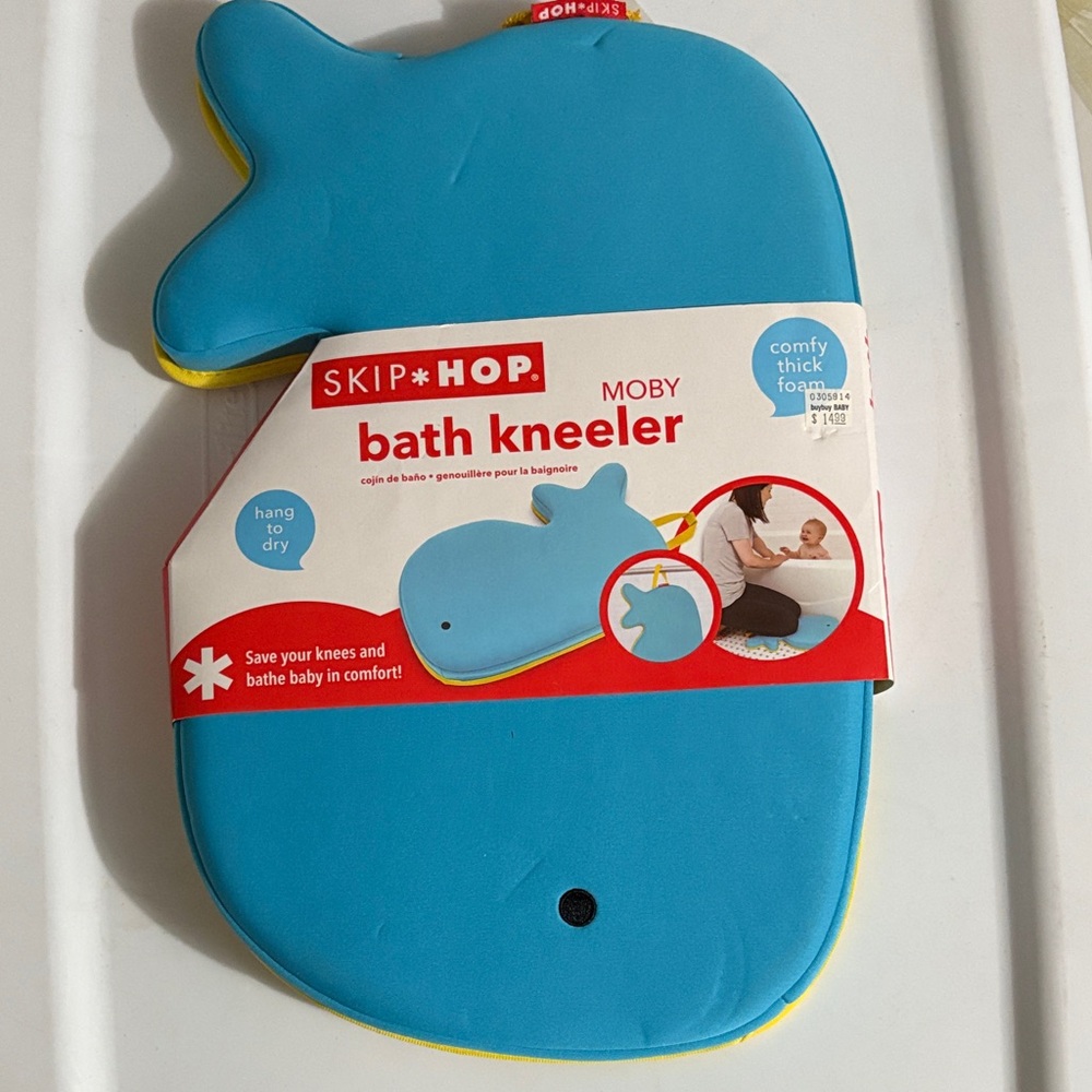 Skip Hop Moby Blue Bath Kneeler
